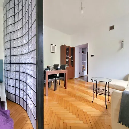 Vive Center For Four *